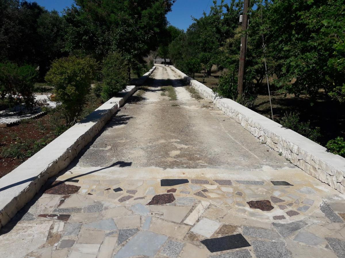 Villa Il Leccio - Trulli Cisternino Eksteriør billede