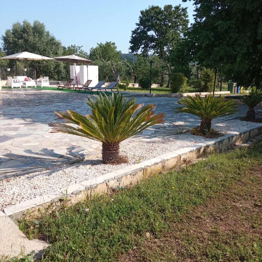 Villa Il Leccio - Trulli Cisternino Eksteriør billede