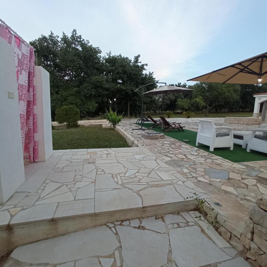 Villa Il Leccio - Trulli Cisternino Eksteriør billede